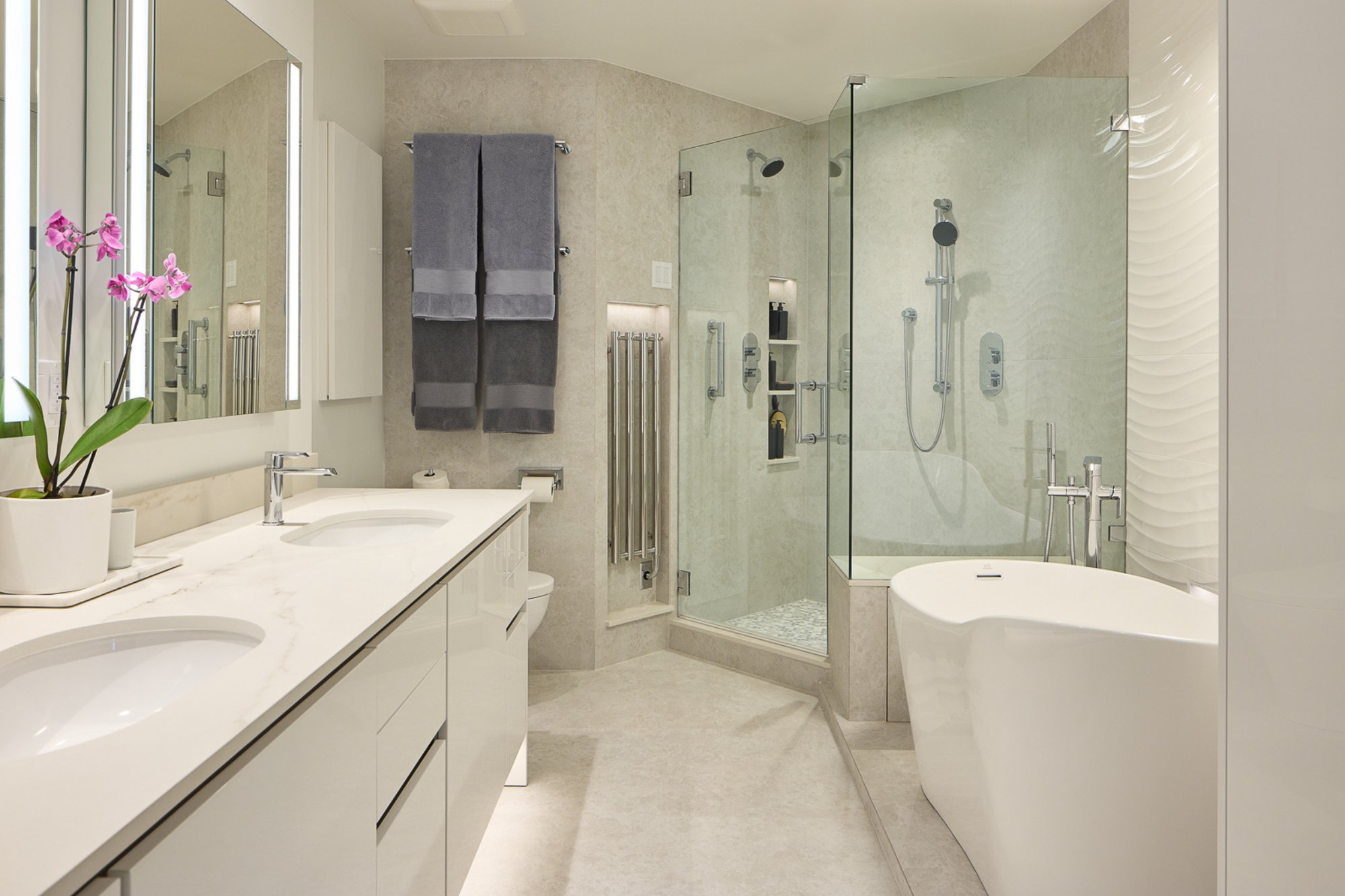 Primary Bathroom Remodel in Seattle Condo (15)