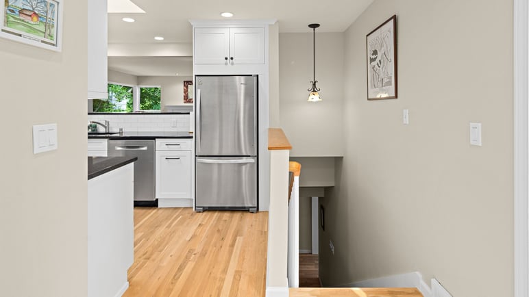kitchen remodel with hardwood floors in seattle area
