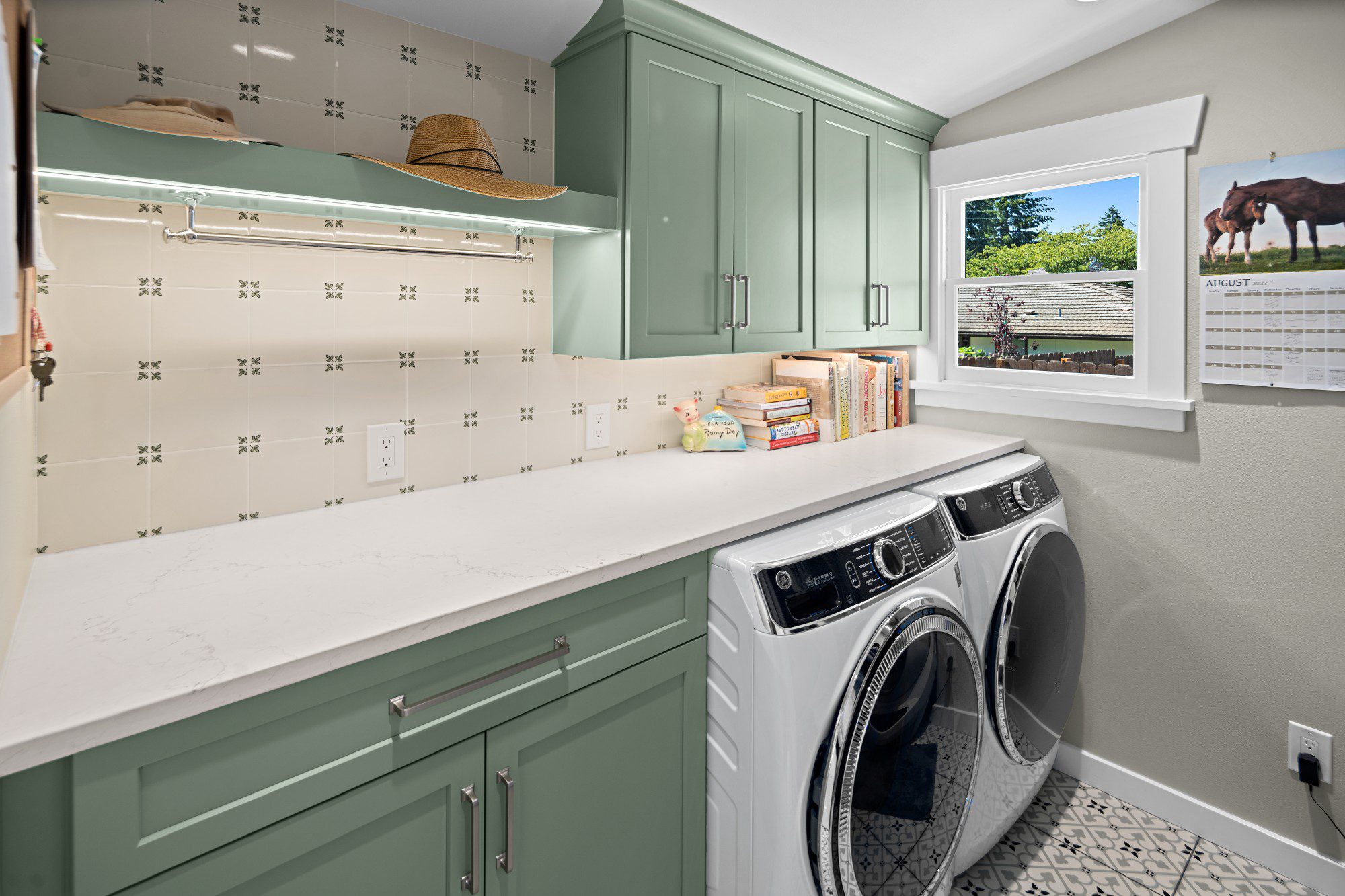 10 Amazing Laundry Room Remodel Ideas