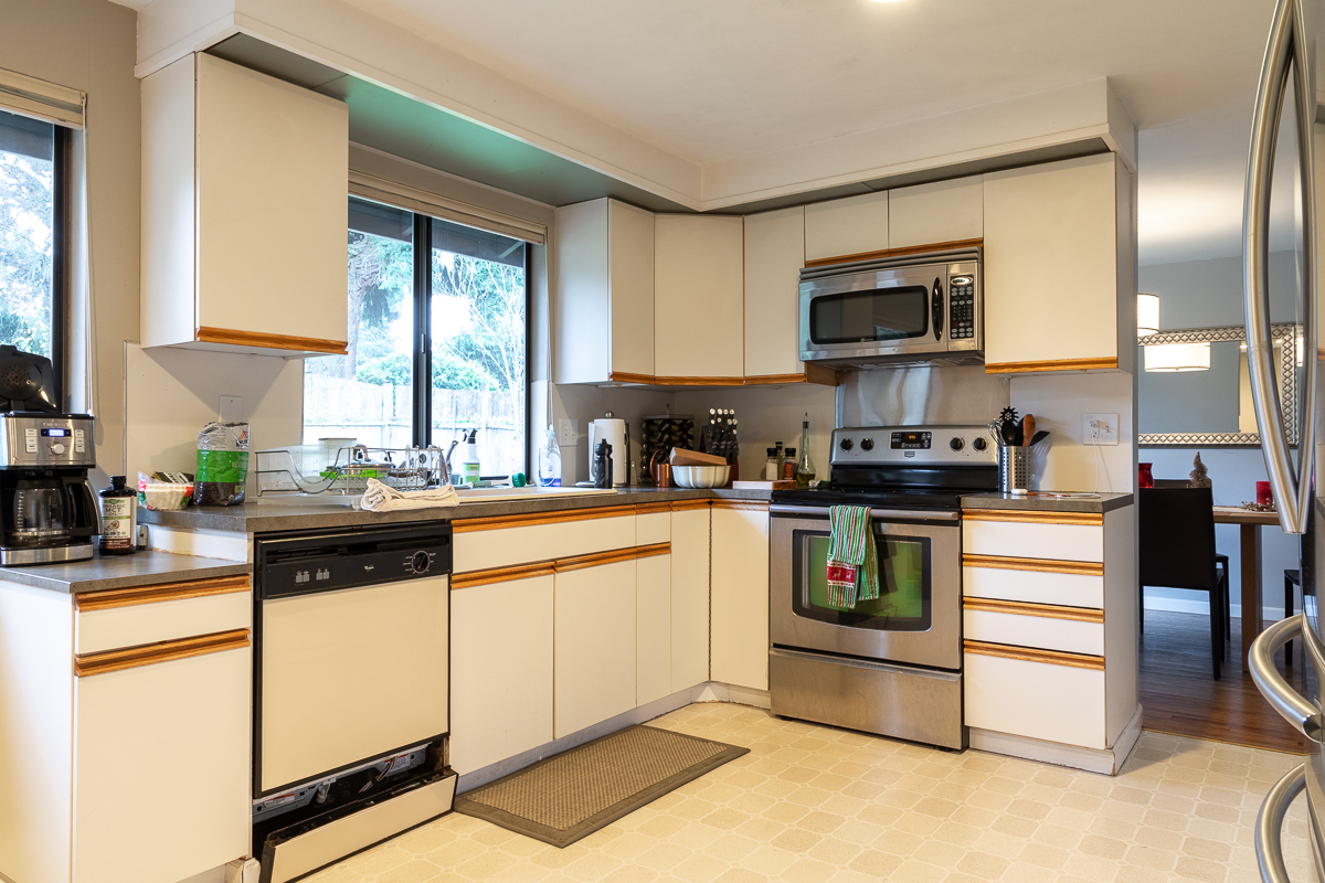 Normandy Park Kitchen_Before 9